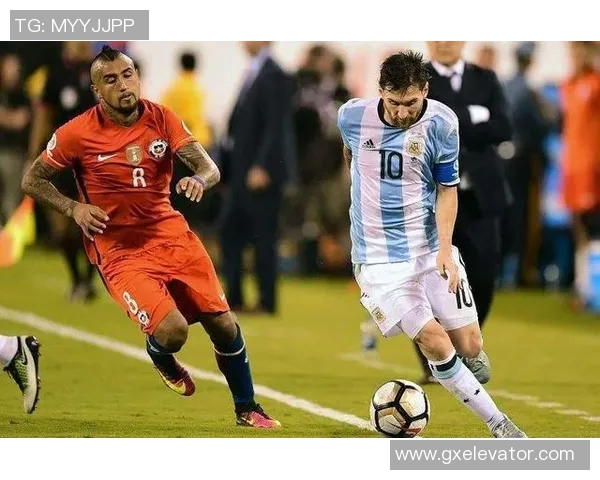 重庆篮球队以55分领跑洲际杯积分榜展现强劲实力和团队合作精神